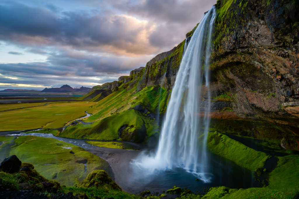 Best Time to Travel to Iceland – Ideal Months to Visit